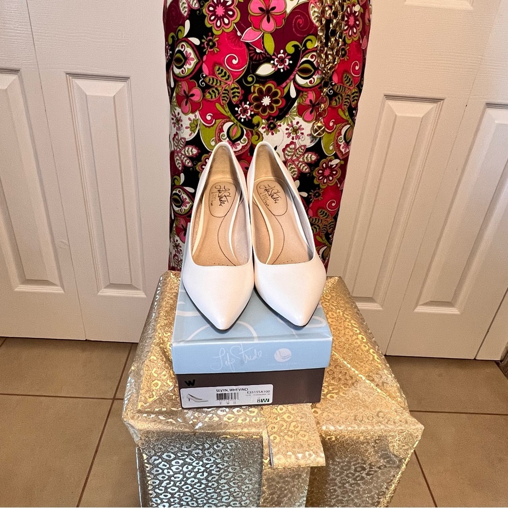 LIFE Stride pumps Size 8W